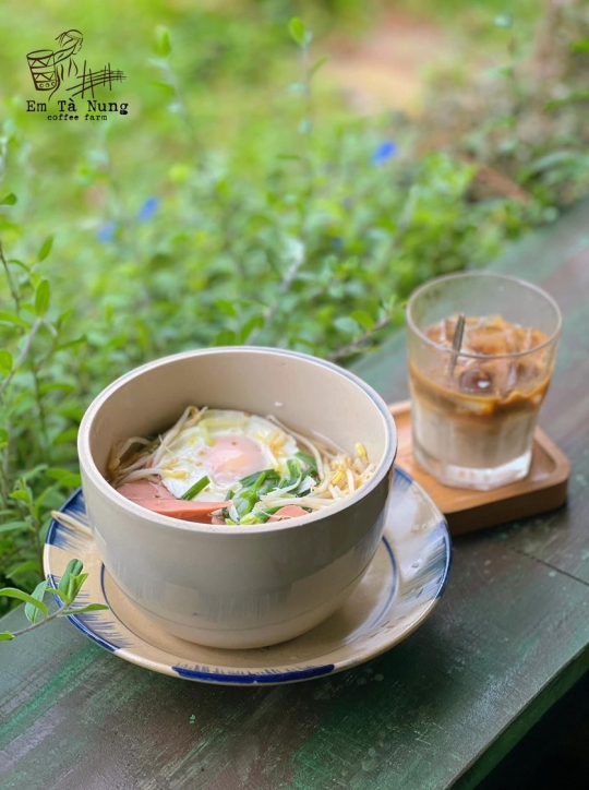 Mì gói trứng chiên 
